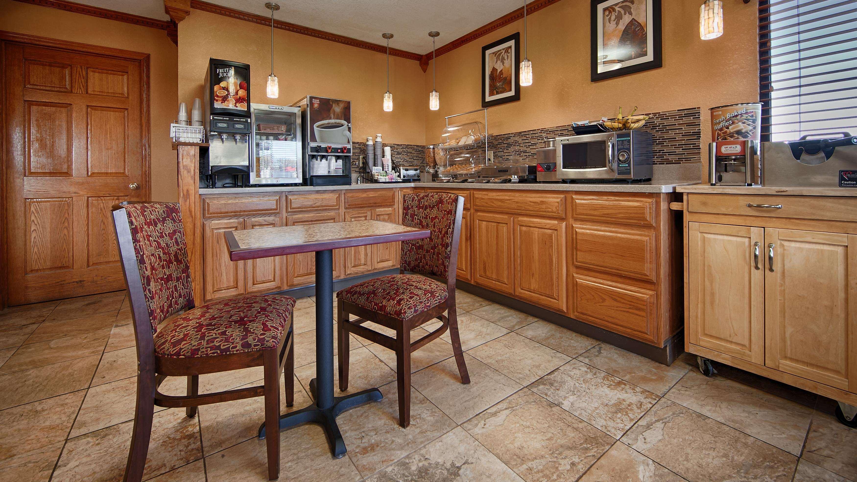 Best Western Martinsville Inn Экстерьер фото